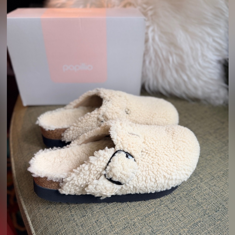 Papillio by Birkenstock Boston Big Buckle Clogs Teddy Eggshell Size 42 US 11 M9
